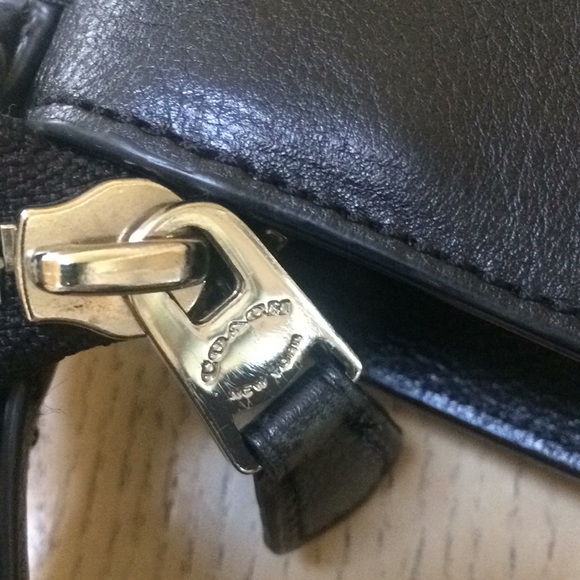 Coach shoulder leather  purse - Picture 8 of 8